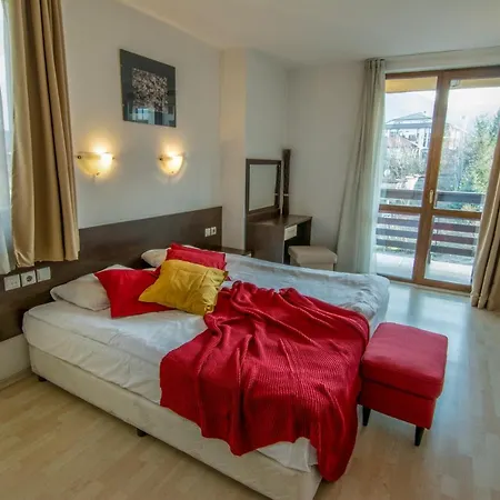 Apartahotel Banderitsa With Kitchen