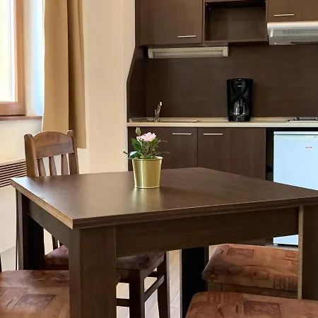 Aparthotel Banderitsa With Kitchen 3*